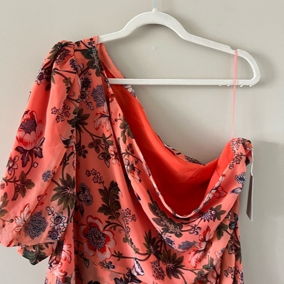 Chelsea28 FLORAL ONE-SHOULDER HIGH-LOW DRESS IN ORANGE DESERT BLOOM Dress - Picture 4 of 5